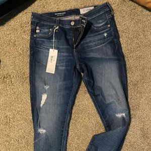 AG legging ankle jeans. Never worn. Size 28